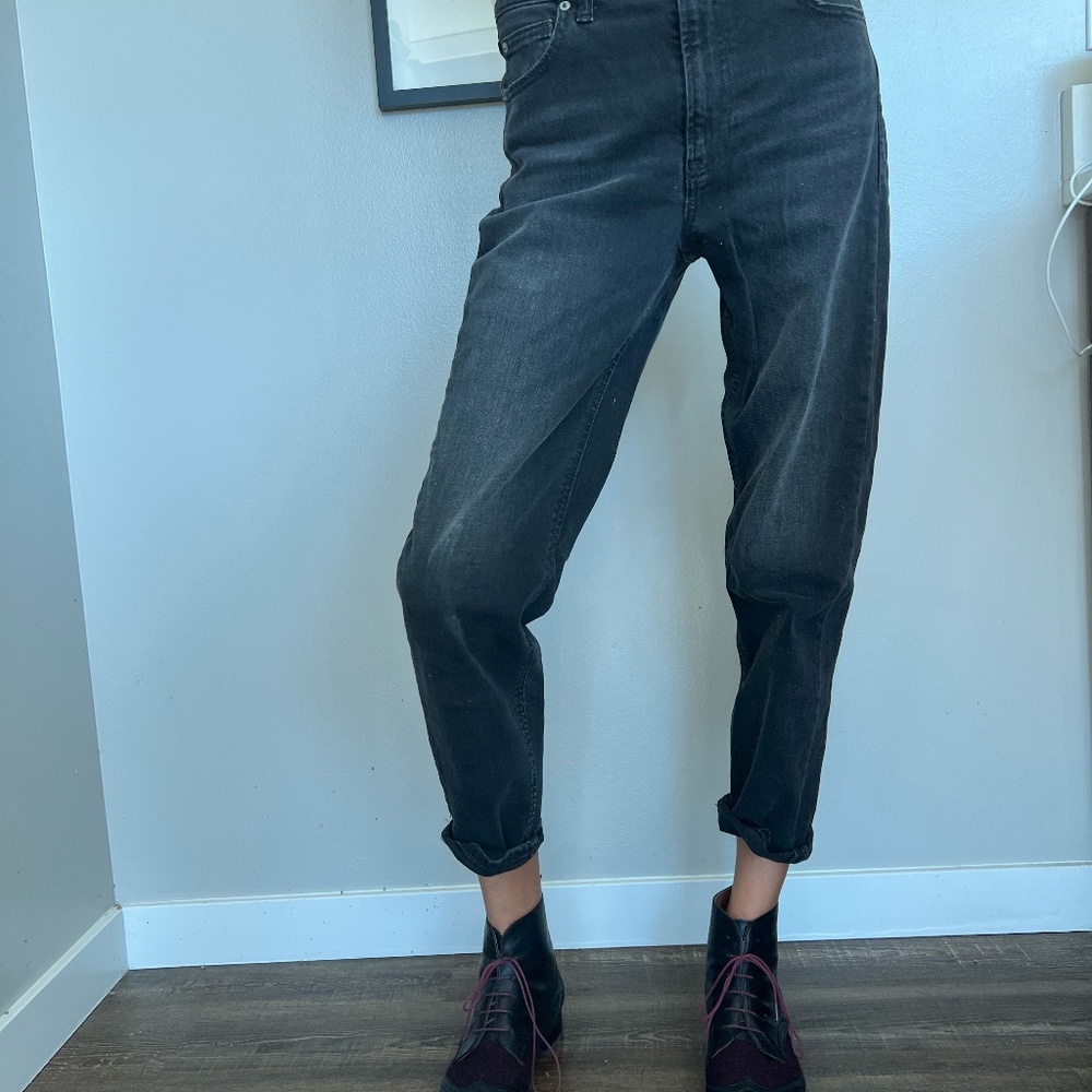 Great Condition  Gap "Mom Jeans"